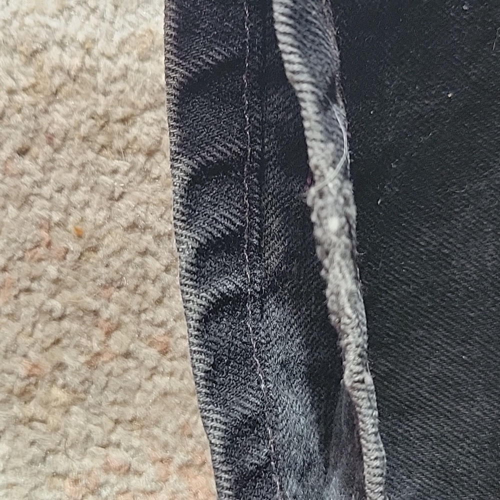 LEVIS Black Vintage 550 Relaxed Jeans - Picture 12 of 12
